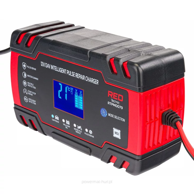 Mikroprocesszoros akkumulátortöltő 12V/24V 8A 