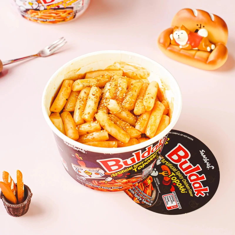 SAMYANG Buldak csípős csirke ízesítésű Topokki 185 g